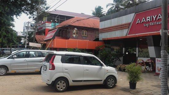 Aariyas Vegetarian Restaurant